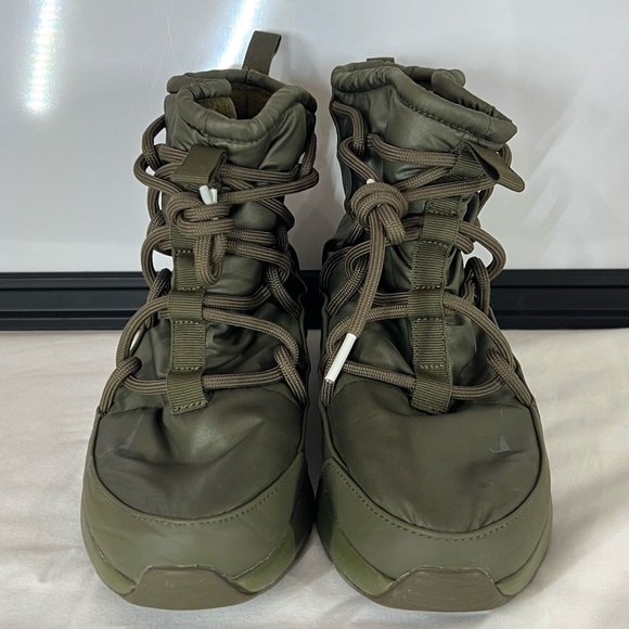 Nike Tanjun High Rise AO0355 300 Olive Canvas Women's Athletic Boot Sneakers - Picture 3 of 10
